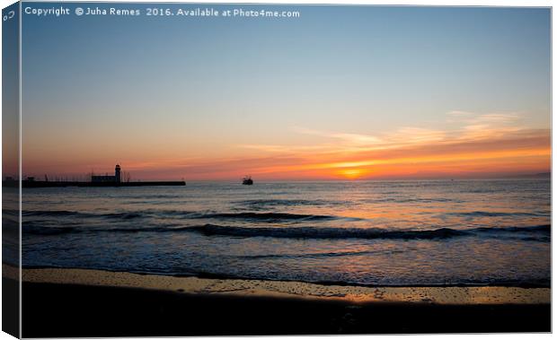 Scarborough Lighthouse Canvas Print by Juha Remes