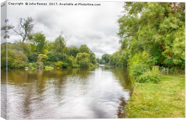 River Thames Canvas Print by Juha Remes