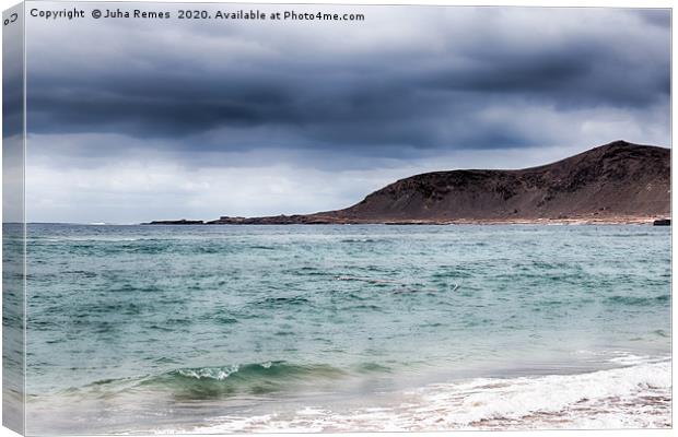 Las Palmas Beach Canvas Print by Juha Remes