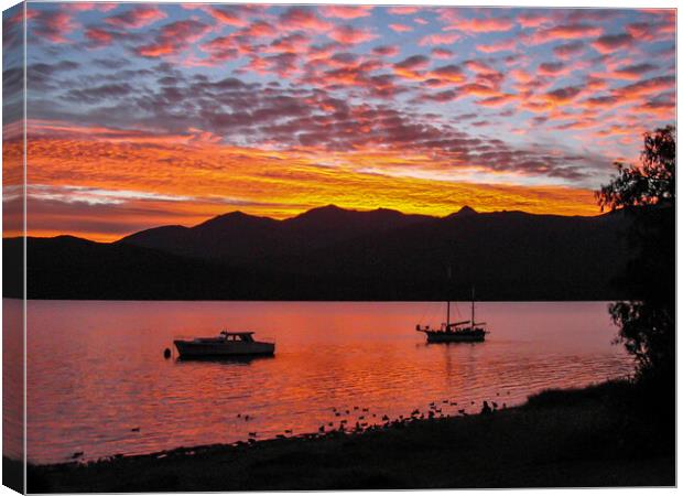 Te Anau Sunset Canvas Print by Wendy Williams CPAGB