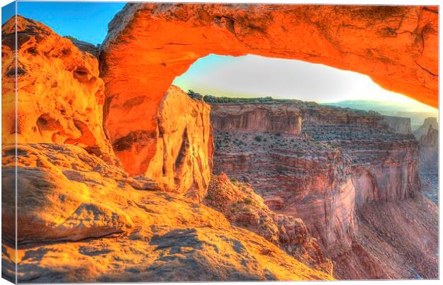 Mesa Arch Canyon Lands Canvas Print by Gurinder Punn