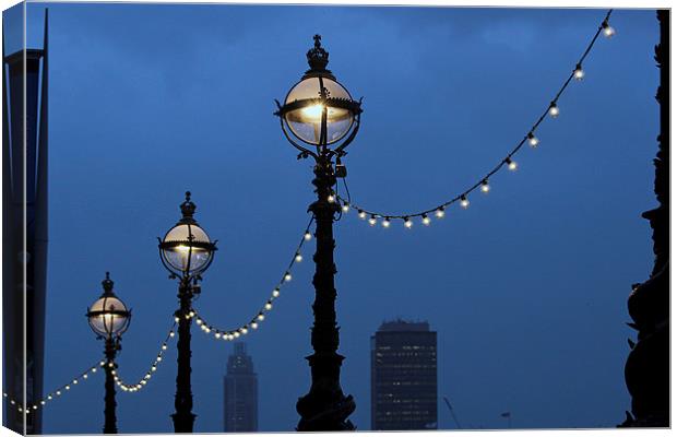 London Thames Embankment Lights Canvas Print by Elaine Davis