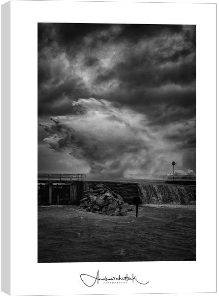 Storm Dennin  Canvas Print by Andrew chittock