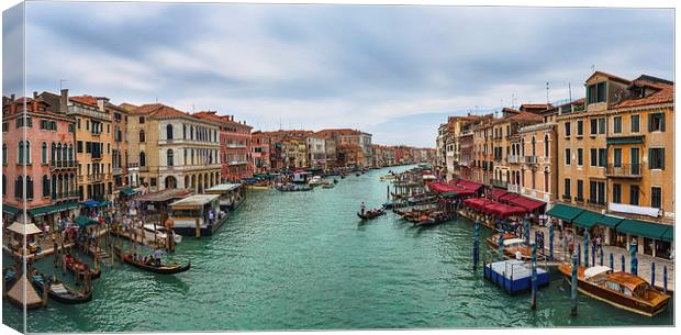 Il Canal Grande di Venezia Canvas Print by Robert Parma