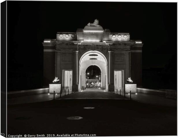 Menin Gate at Night Canvas Print by Garry Smith