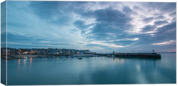St Ives Harbour At Dawn Canvas Print by Kevin Browne