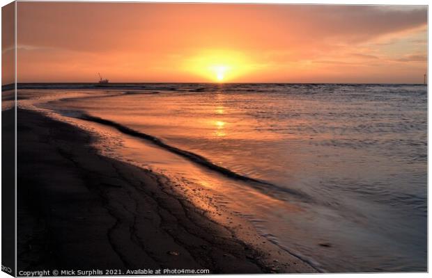 Sunrise at Cambois Canvas Print by Mick Surphlis