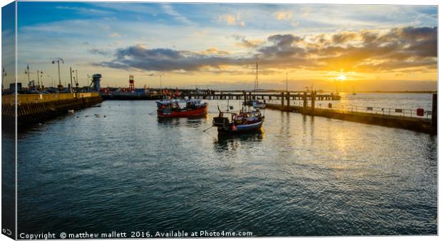 September Sunset Over Halfpenny Pier Harwich Canvas Print by matthew  mallett