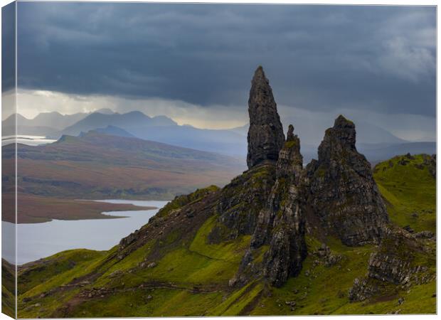 Old Man of Storr, Isle of Skye. Canvas Print by Tommy Dickson