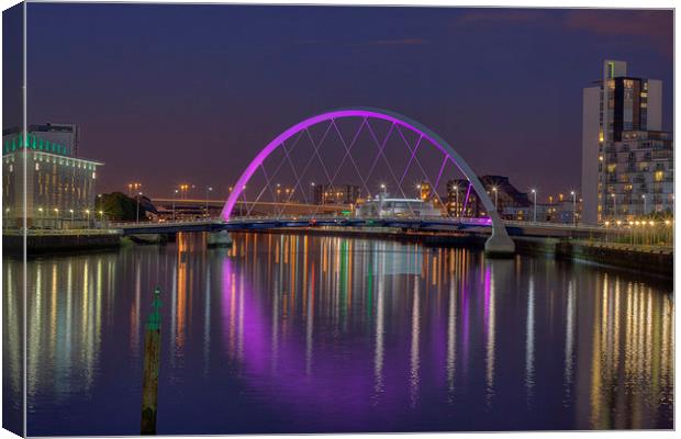 Clyde Arc, Glasgow at night. Canvas Print by Tommy Dickson