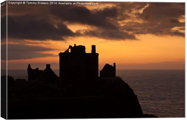 Sunrise at Dunnottar Castle Canvas Print by Tommy Dickson