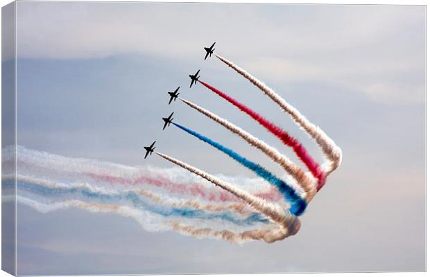 5 Red Arrows Canvas Print by Paul Nicholas