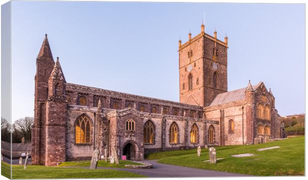 St Davids Cathedral Canvas Print by Katie Mitchell