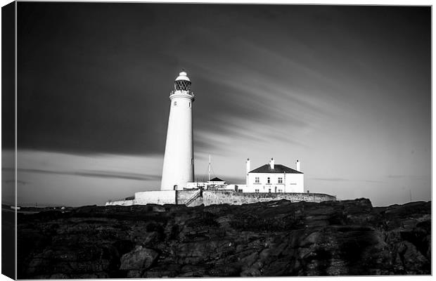 St Marys Lighthouse Canvas Print by Andrew Tait