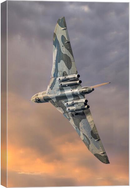 The Majestic Avro Vulcan XH558 Canvas Print by Alan Tunnicliffe
