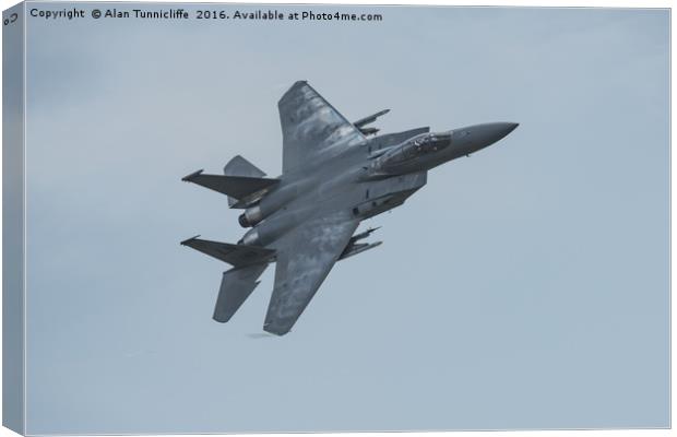 USAF f15 Canvas Print by Alan Tunnicliffe