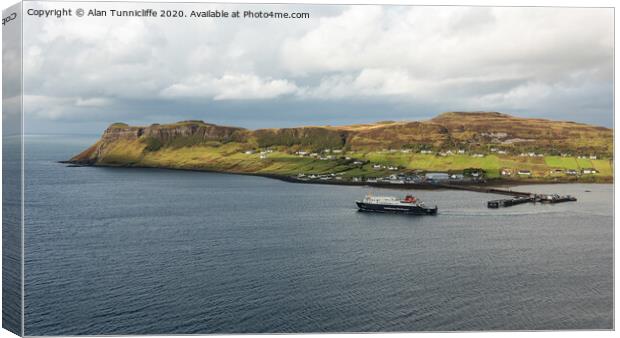 Ferry leaving Uig Canvas Print by Alan Tunnicliffe
