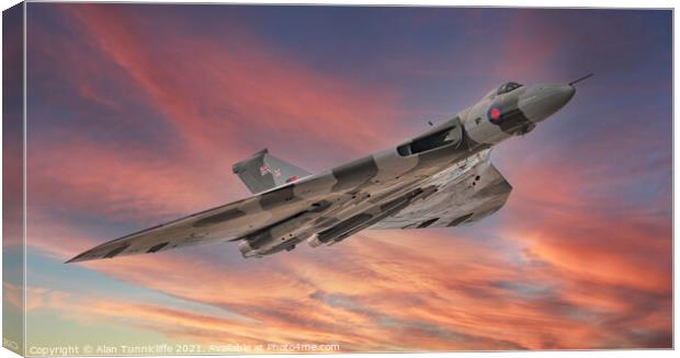 avro vulcan bomber Canvas Print by Alan Tunnicliffe
