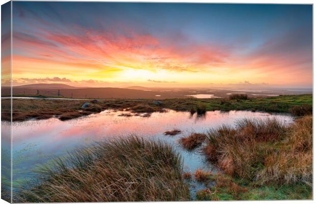 Sunrise over the Western Isles Canvas Print by Helen Hotson