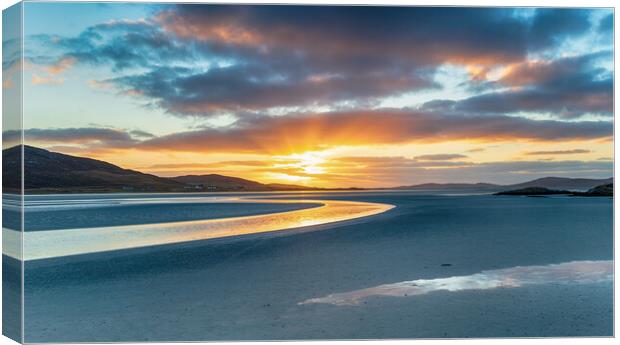 Sunset over the huge sandy beach at Luskentyre Canvas Print by Helen Hotson