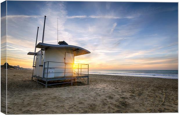 Bournemouth Beach Canvas Print by Helen Hotson