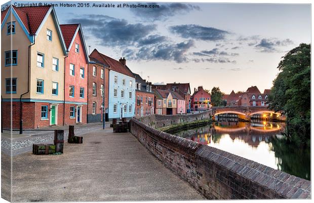 Dusk on the River Yare Canvas Print by Helen Hotson