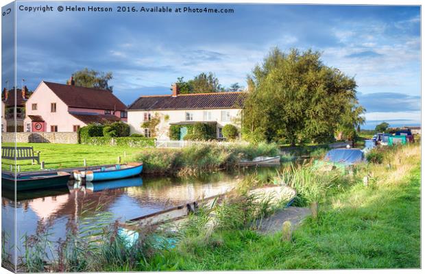 Early morning at West Somerton Canvas Print by Helen Hotson