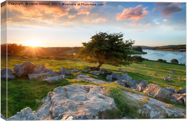Sunset over Siblyback Lake Canvas Print by Helen Hotson