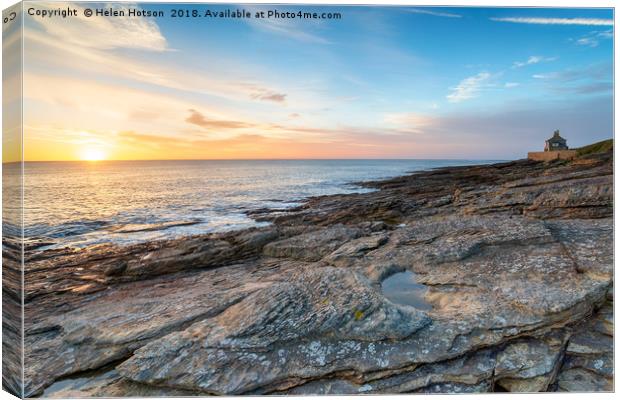 Sunrise at Howick in Northumberland Canvas Print by Helen Hotson