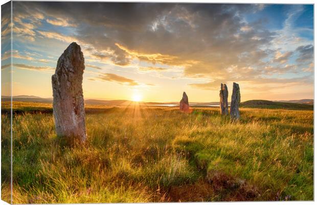 Standing stones at the Callanish IV stone circle  Canvas Print by Helen Hotson