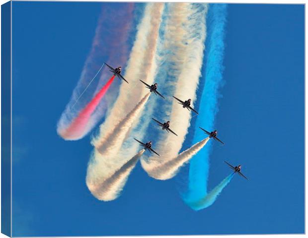 Red White & Blue - Red Arrows Canvas Print by Kelvin Brownsword