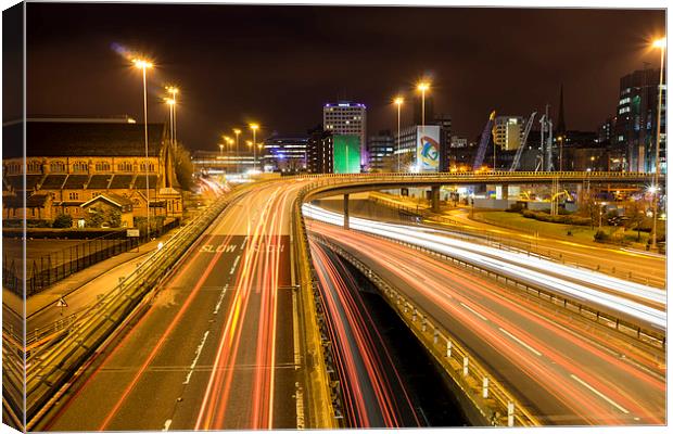 Kingston Bridge, Glasgow Canvas Print by David Reid