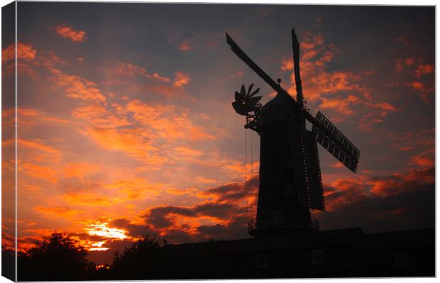 Skidby Mill Sunset Canvas Print by Ian Pettman