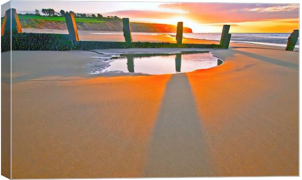 Sunrise over Yaverland beach Canvas Print by Shaun Jacobs