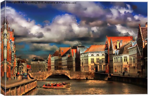 Brugge in all its glory Canvas Print by sylvia scotting