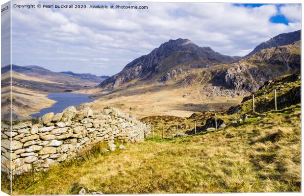 Ogwen Valley and Tryfan in Snowdonia Canvas Print by Pearl Bucknall