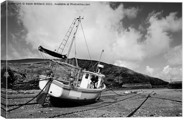 Port isaac in black and white Canvas Print by Kevin Britland