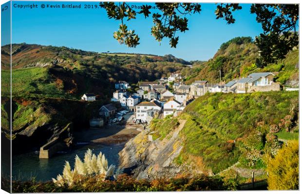 the charming secluded fishing village of portloe i Canvas Print by Kevin Britland