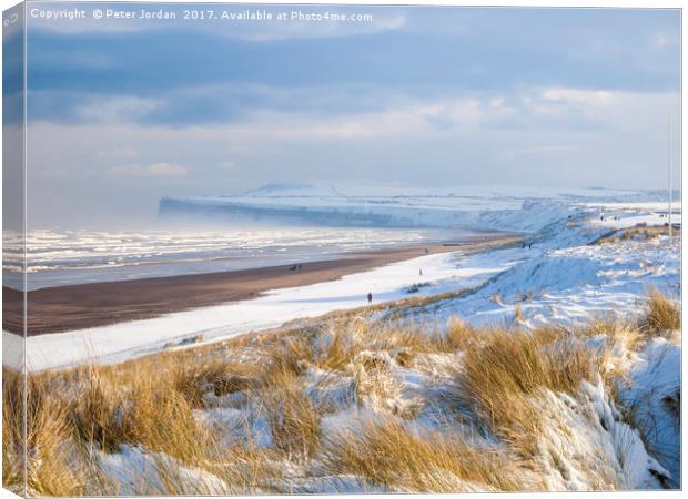 Beach at Marske by the Sea Cleveland North Yorkshi Canvas Print by Peter Jordan