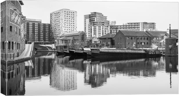 Reflections of Gas Street Basin Canvas Print by Jason Wells