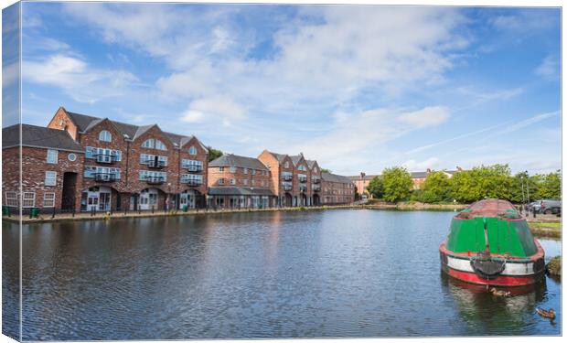 Narrow boat in Ellesmere Port Canvas Print by Jason Wells