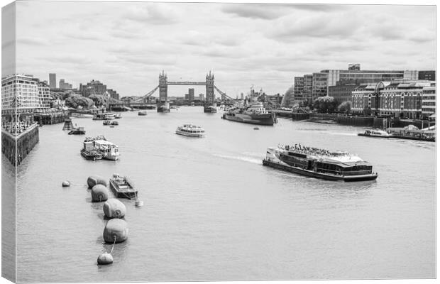 London skyline in black and white Canvas Print by Jason Wells