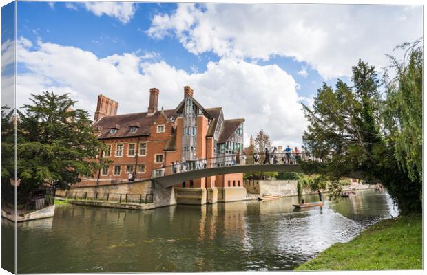 Tourists on Garret Hostel Bridge Canvas Print by Jason Wells