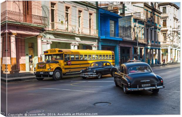 Old vehicles in Centro Havana Canvas Print by Jason Wells
