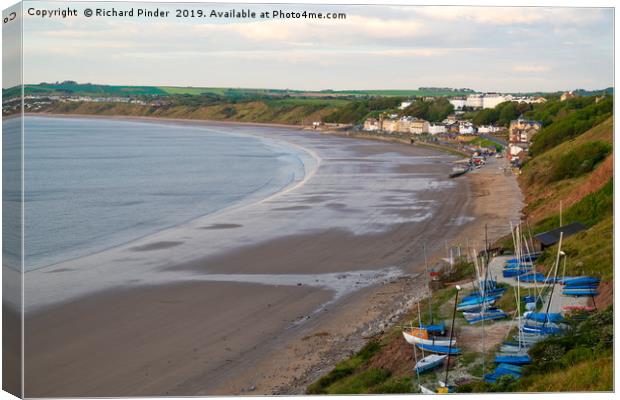 Filey North Yorkshire Canvas Print by Richard Pinder