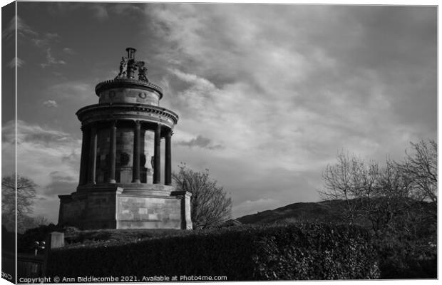 Burns Monument in black and white Canvas Print by Ann Biddlecombe