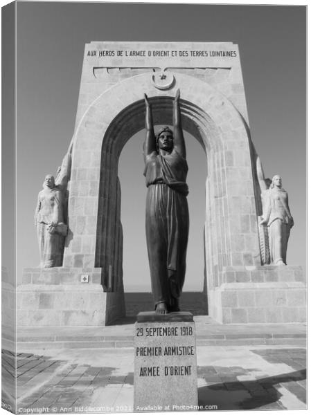 Armistice armee statue and monument in monochrome Canvas Print by Ann Biddlecombe