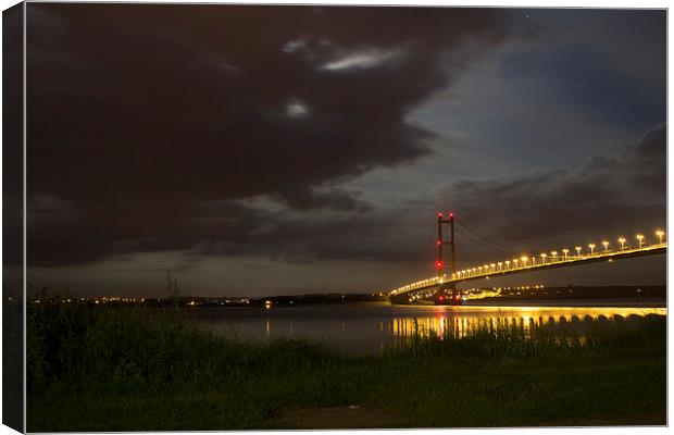 Humber Bridge - a touch of love Canvas Print by Liam Gibbins