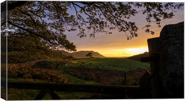 Sunset Over Eskdale, Cumbria Canvas Print by Steven Garratt