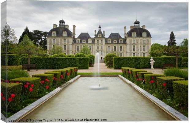 Chateau de Cheverny Canvas Print by Stephen Taylor